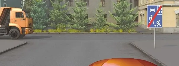 Вопрос 16: Вы обязаны уступить дорогу грузовому автомобилю: