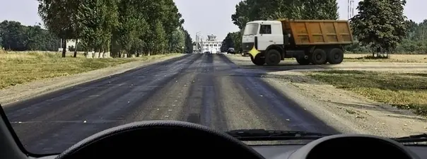 Вопрос 15: Как Вам следует поступить при движении в прямом направлении?