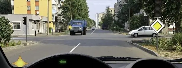 Вопрос 15: Как Вам следует поступить при повороте налево?
