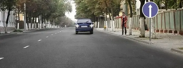 Вопрос 9: Разрешено ли водителю движение задним ходом для посадки пассажира на этом участке дороги?