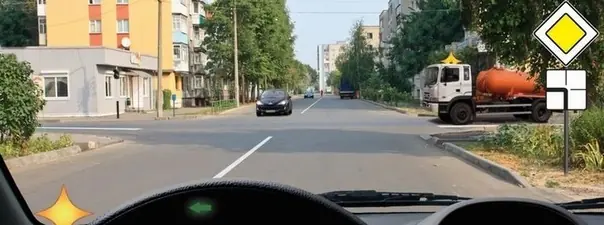 Вопрос 15: Как Вам следует поступить при повороте налево?
