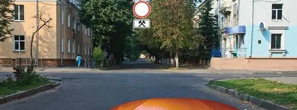 Вопрос 3: Разрешено ли Вам подъехать к месту своей работы, расположенному в зоне действия этих знаков?