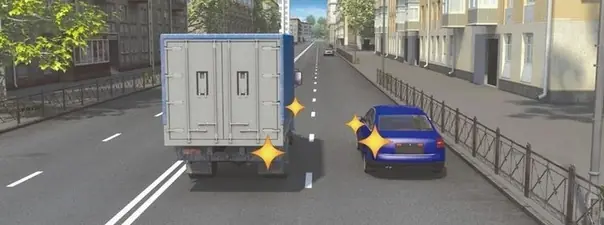 Вопрос 8: Кто должен уступить дорогу при взаимном перестроении?