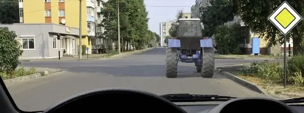 Вопрос 11: Разрешается ли Вам выполнить обгон в данной ситуации?