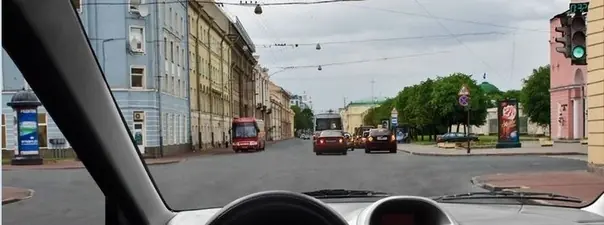 Вопрос 14: Разрешено ли Вам выехать на перекресток, за которым образовался затор?
