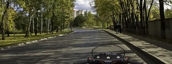 Вопрос 9: Разрешается ли Вам выполнить разворот на этом участке дороги?