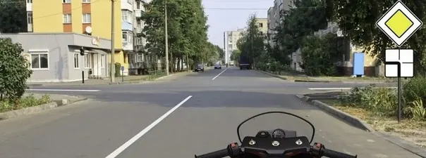 Вопрос 9: Вам можно продолжить движение на перекрестке: