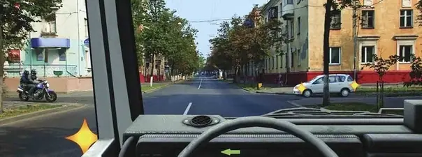 Вопрос 14: Кому Вы обязаны уступить дорогу при повороте налево?