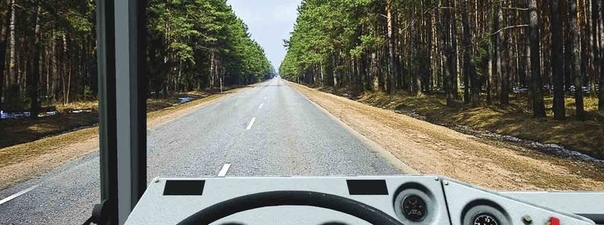 Вопрос 5: Какой маневр Вам запрещается выполнить при наличии данной линии разметки?