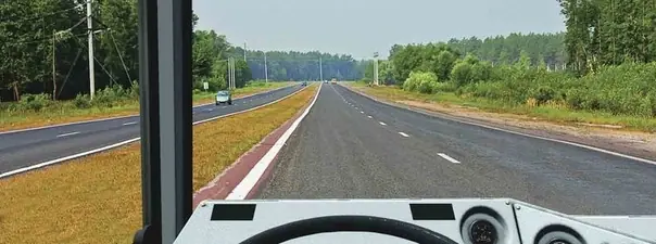 Вопрос 10: По какой полосе Вы имеете право двигаться с максимальной разрешенной скоростью вне населенных пунктов?