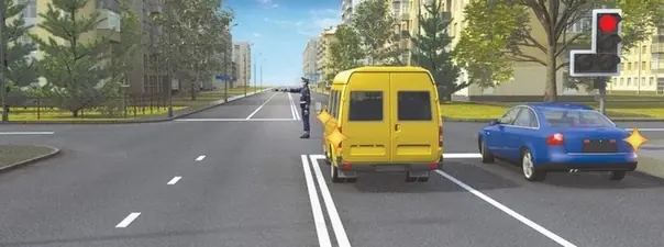 Вопрос 6: Каким транспортным средствам разрешено продолжить движение?