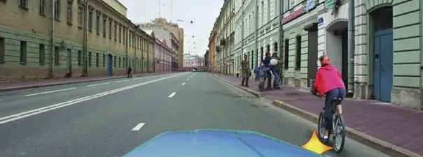 Вопрос 8: При съезде с дороги на прилегающую справа территорию Вы: