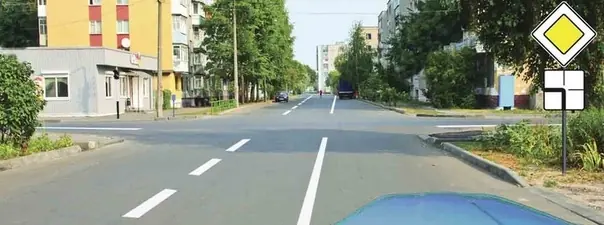 Вопрос 9: Вам можно продолжить движение на перекрестке: