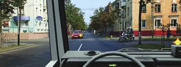 Вопрос 14: Вы намерены повернуть направо. Ваши действия?