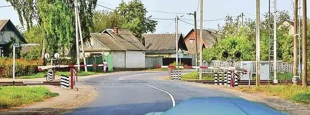 Вопрос 16: В данной ситуации Вы должны остановиться: